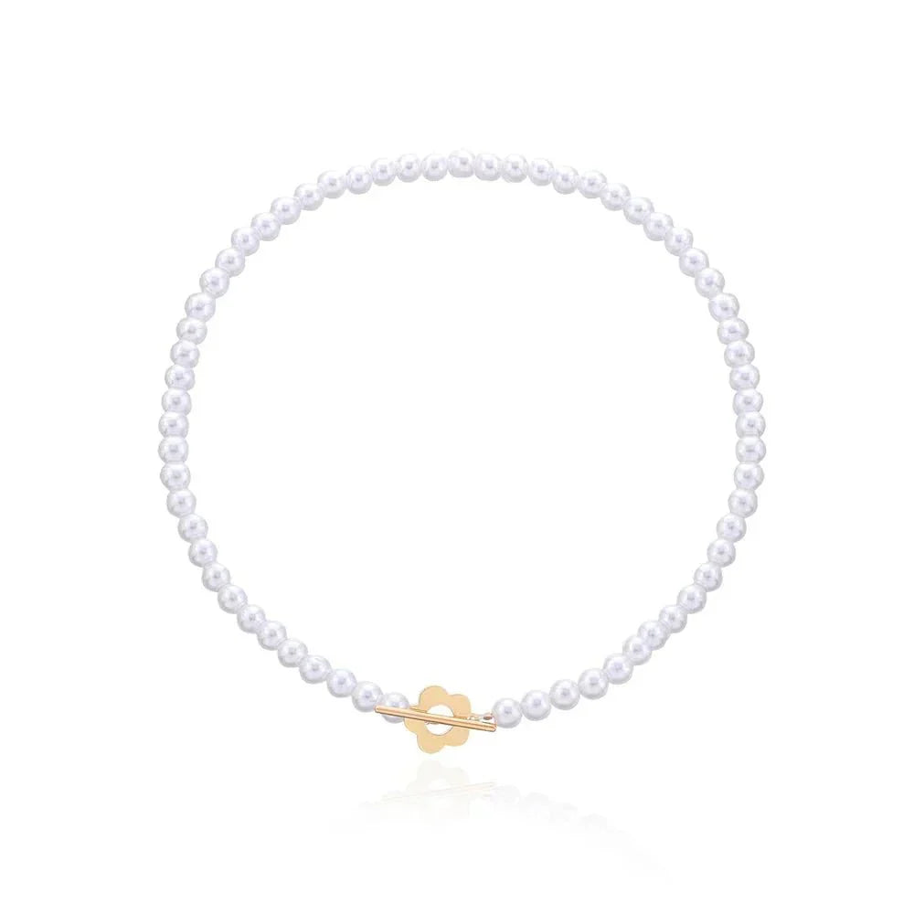 Delicate Floral Pendant Choker Necklace