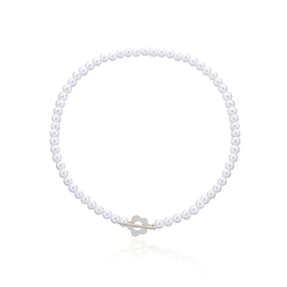 Delicate Floral Pendant Choker Necklace