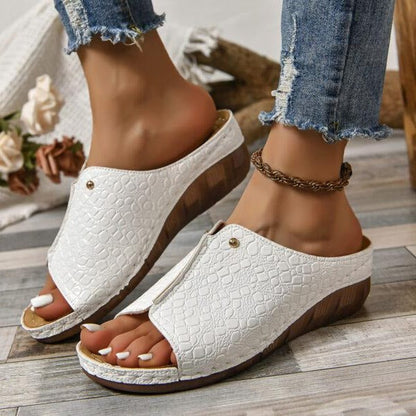Supportive Contoured Sandals for Daily Use