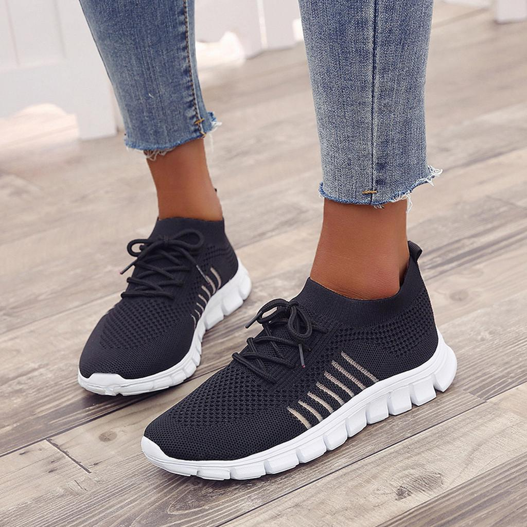 Comfortable and Airy Walking Shoes