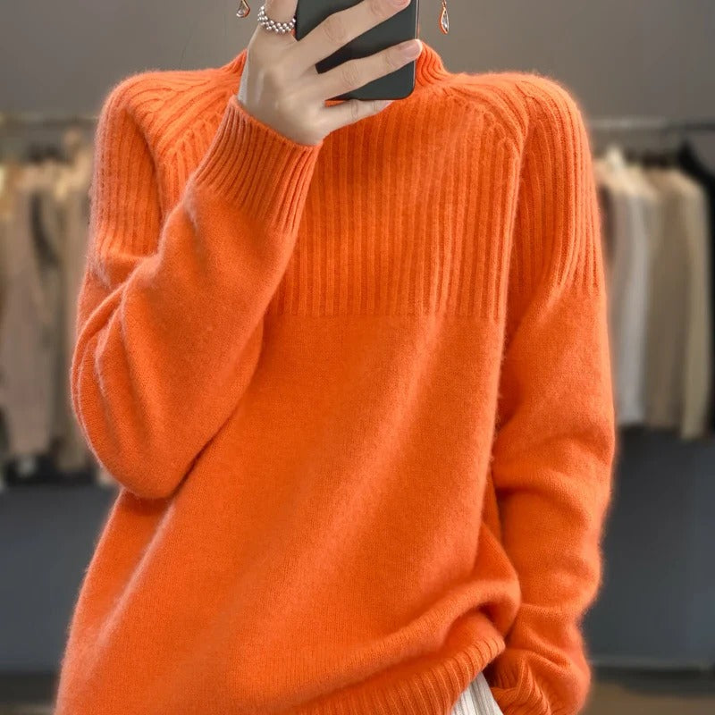 Soft Women's Crew Neck Cashmere Sweater