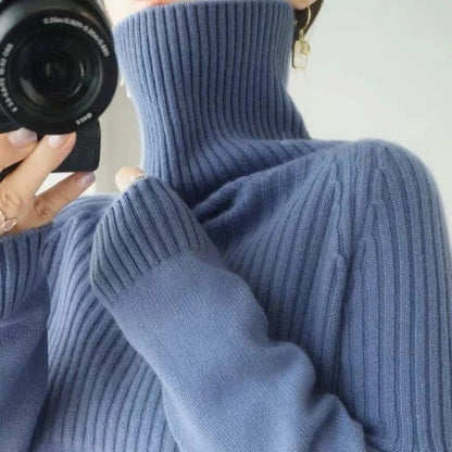 Soft Women's Crew Neck Cashmere Sweater