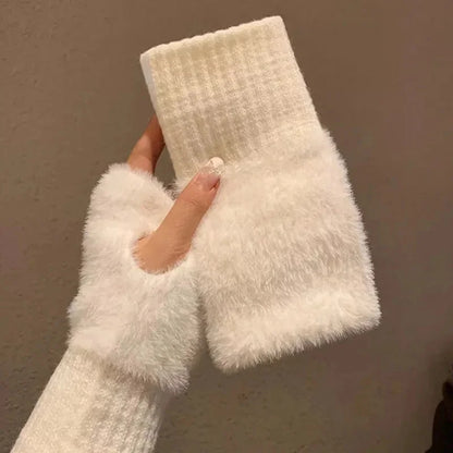 Cozy Unisex Fleece Gloves - Warm and Touchscreen Friendly