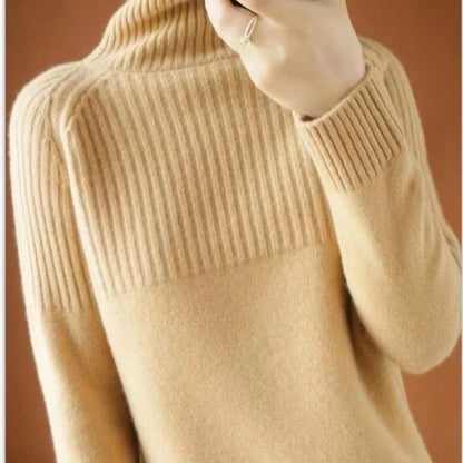 Soft Women's Crew Neck Cashmere Sweater