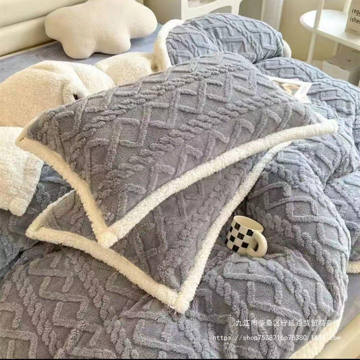 Soft Plush Duvet for Cozy Warmth and Sleep