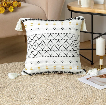 Elegant Soft Pillowcase with Textured Tufted Pattern
