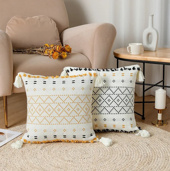 Elegant Soft Pillowcase with Textured Tufted Pattern