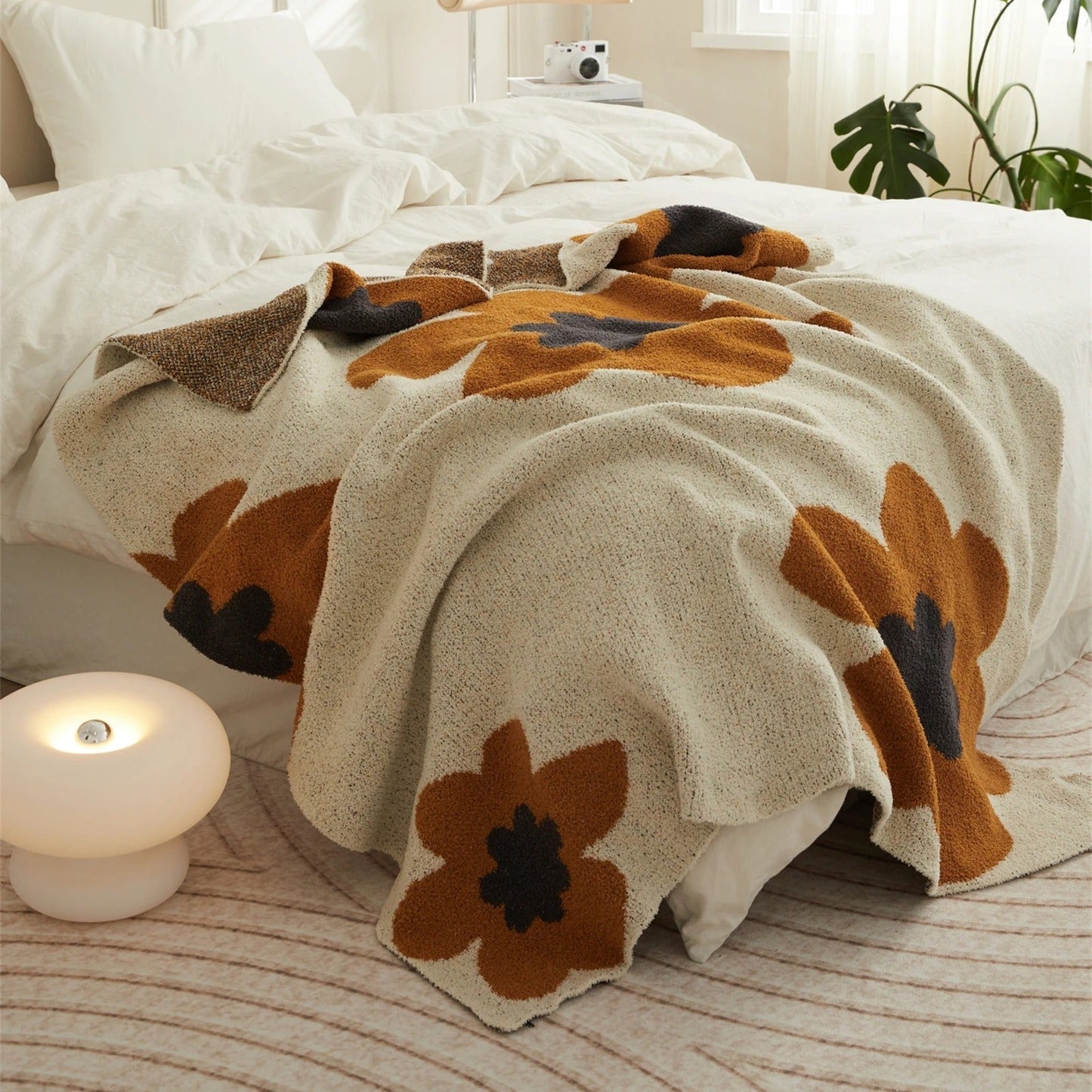 Plush Soft Microfiber Blanket for Cozy Warmth
