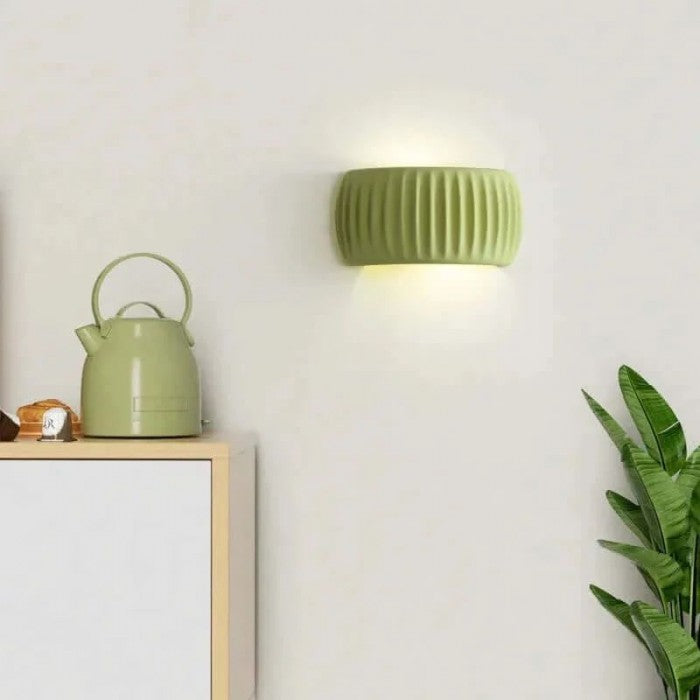 Elegant Metal Wall Light Fixture