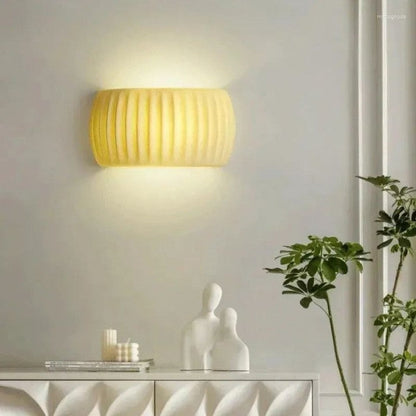 Elegant Metal Wall Light Fixture