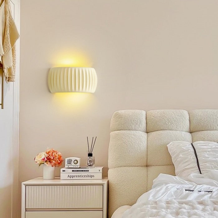 Elegant Metal Wall Light Fixture