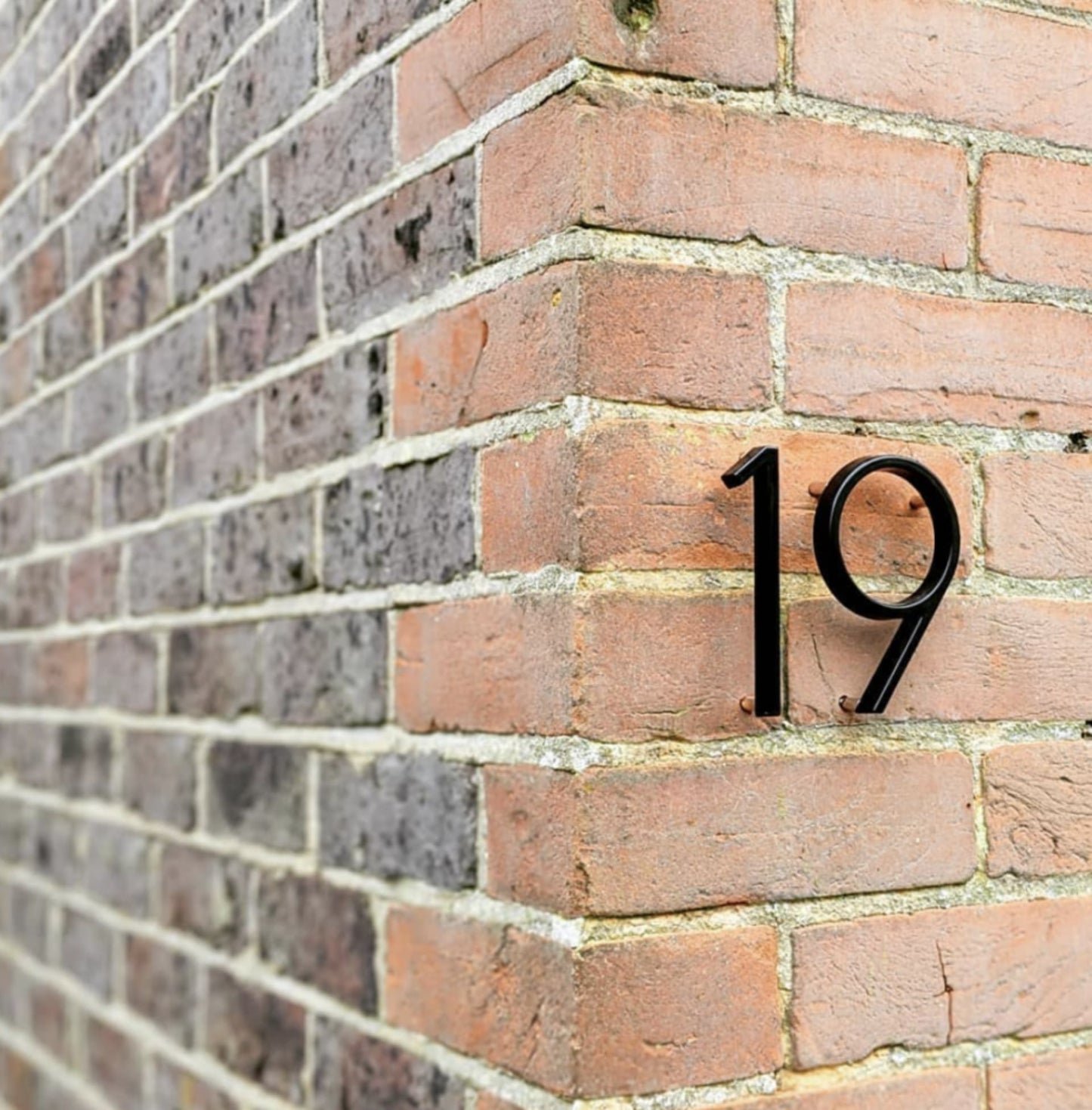 Befez | Contemporary Black Aluminum House Number Sign