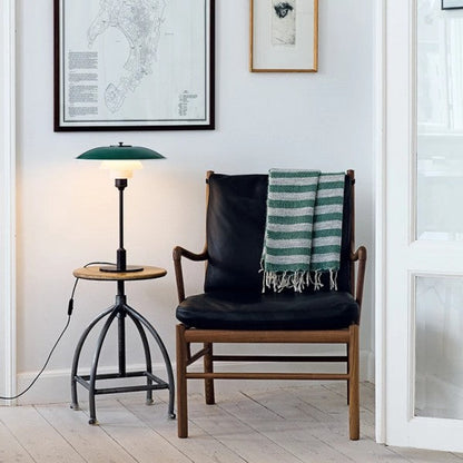 Stylish Desk Lamp with Sleek Design