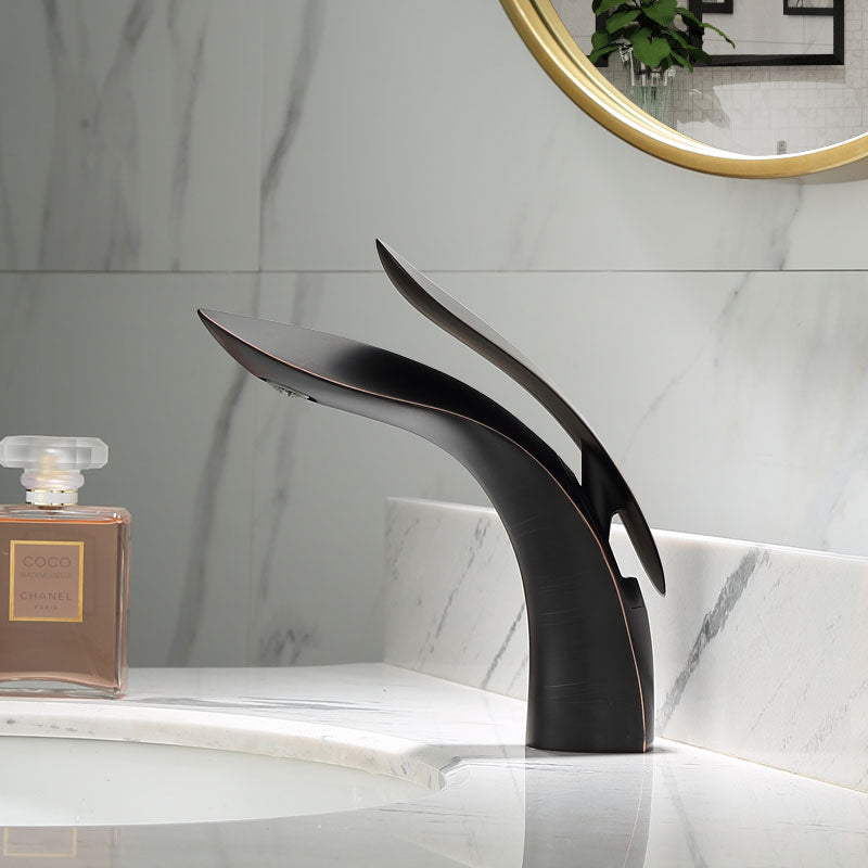 Premium Bathroom Sink Faucet for Elegant Bathrooms
