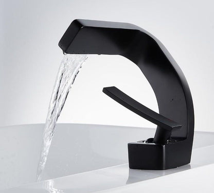 Stylish Chrome Kitchen Sink Faucet