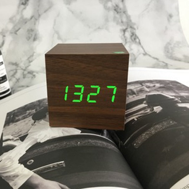 Simple Voice Controlled Digital Alarm Clock