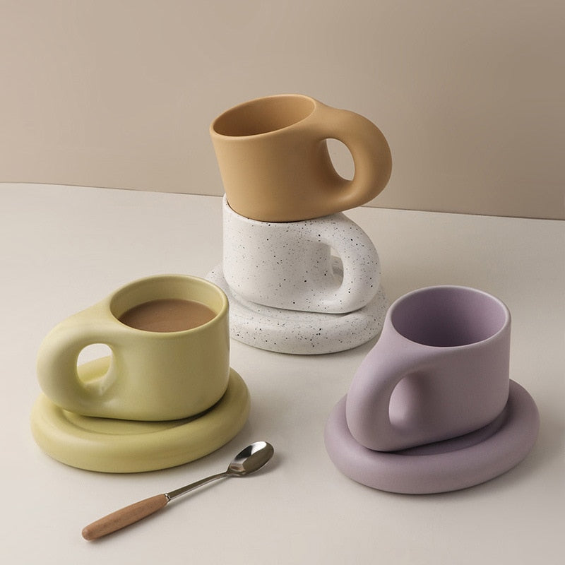 Simple Elegant Porcelain Tea Cup and Saucer Set