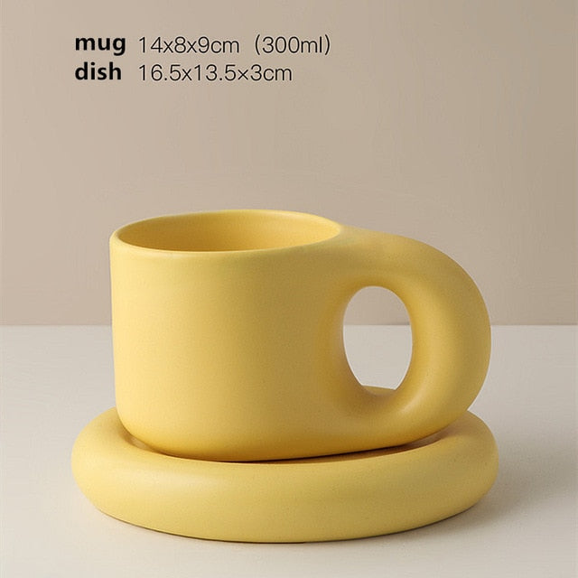 Simple Elegant Porcelain Tea Cup and Saucer Set