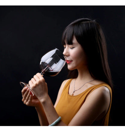 Unique Design Fountain Wine Glass