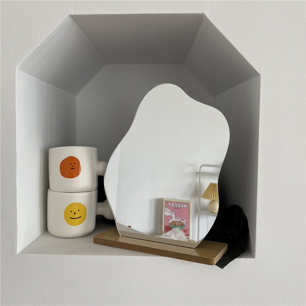 Stylish Curved Wall Mirror