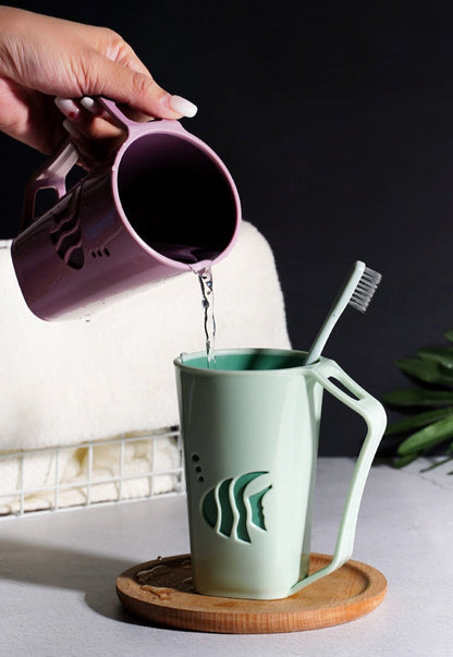 Simple White Bathroom Toothbrush Cup