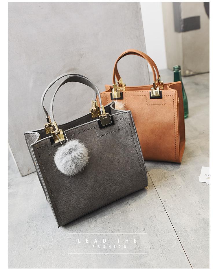 Soft Genuine Leather Ladies Shoulder Handbag