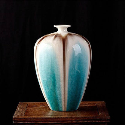 Traditional Chinese Ice Crack Decorative Vase