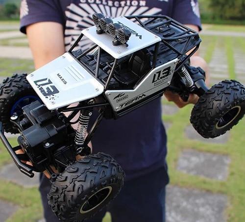 Best 4X4 RC Offroad Truck with Dual Motors