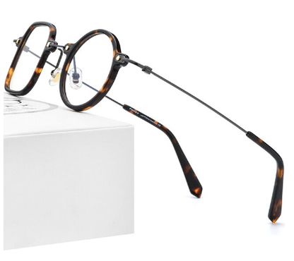 Unique Style Men's Titanium Glasses