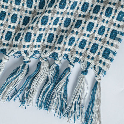 Cozy Plaid Throw Blanket with Tassels for Sofa