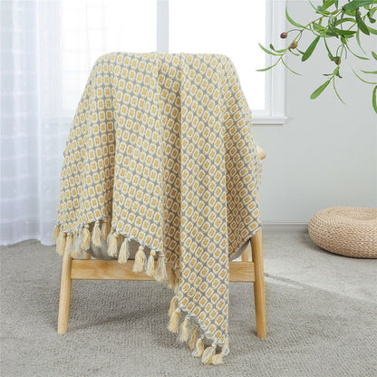 Cozy Plaid Throw Blanket with Tassels for Sofa