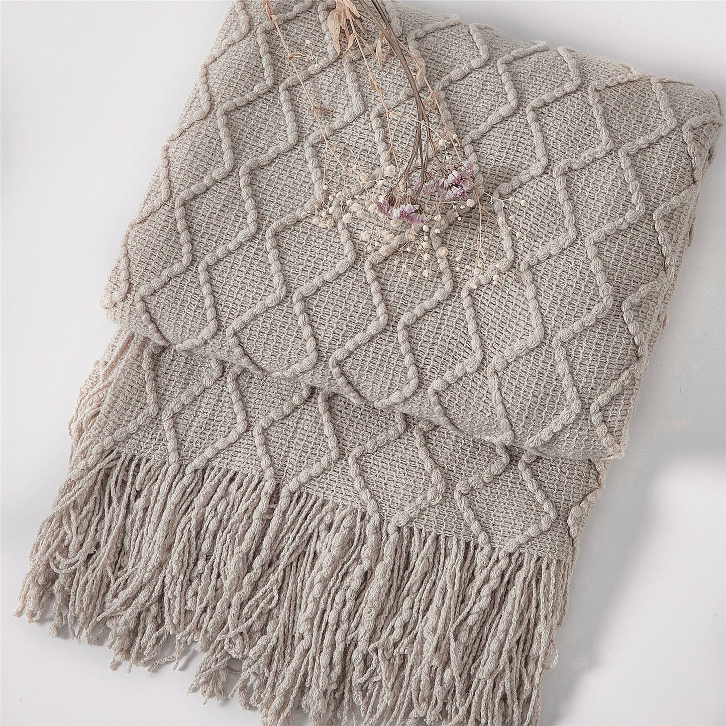 Cozy Plaid Throw Blanket with Tassels for Sofa