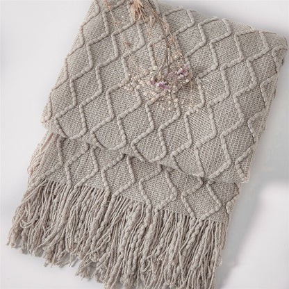 Cozy Plaid Throw Blanket with Tassels for Sofa