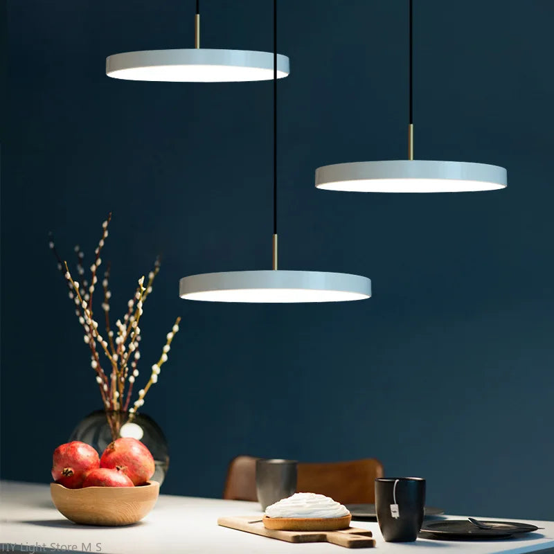 Simple Nordic Pendant Light Lyssa