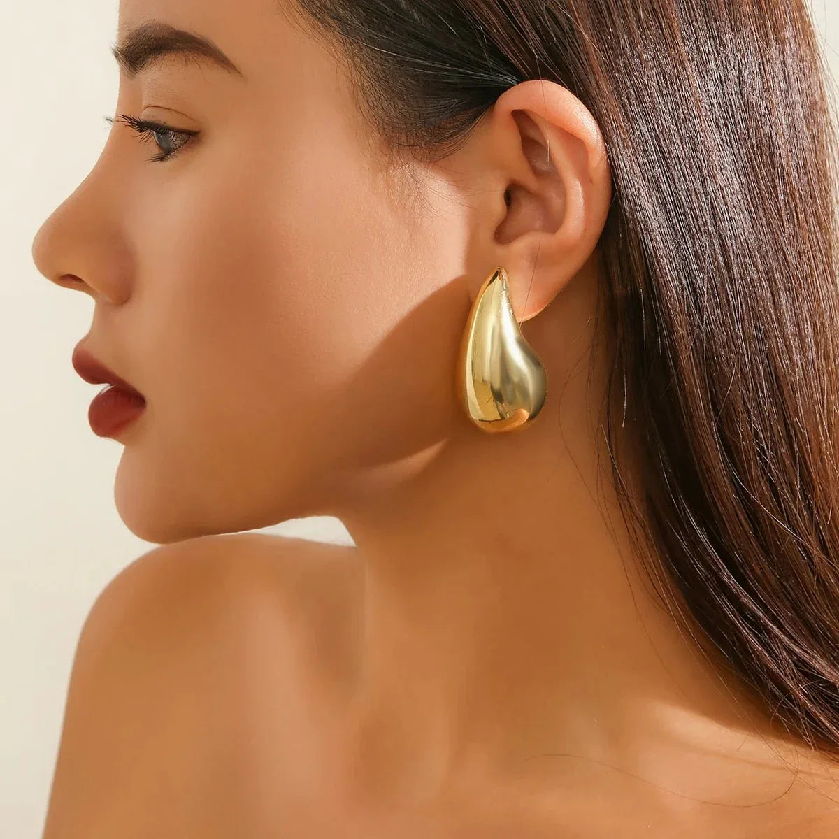 Fashionable Drop Shaped Earrings