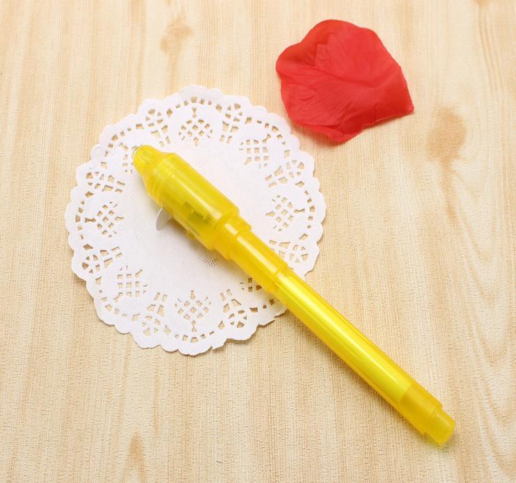 Cool Glow Invisible Ink Pen with UV Light