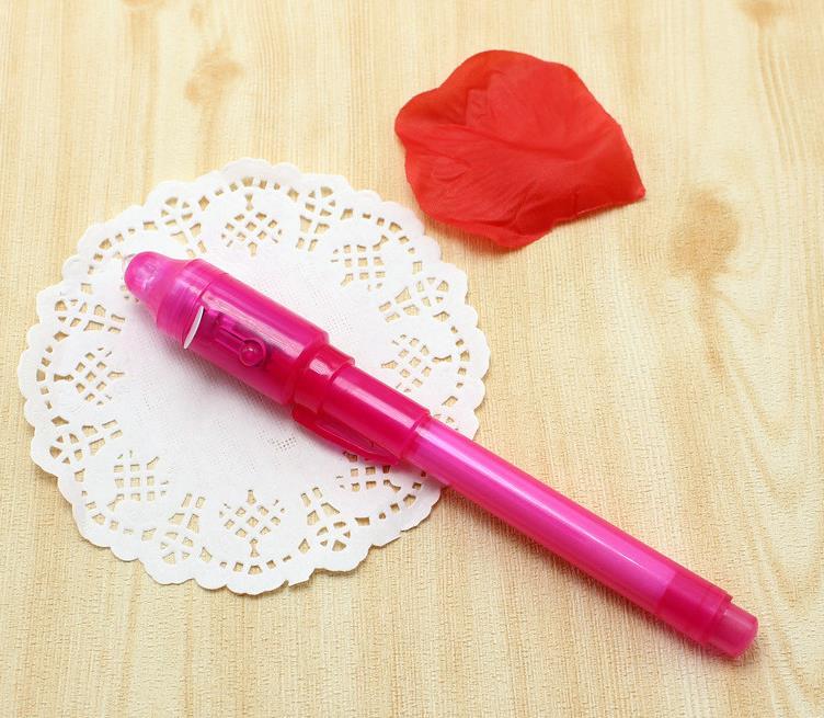 Cool Glow Invisible Ink Pen with UV Light