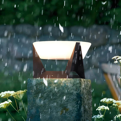 Befez | Traditional Asian Solar Powered Garden Lamp