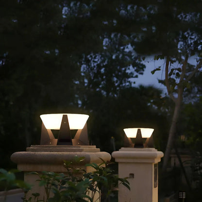 Befez | Traditional Asian Solar Powered Garden Lamp